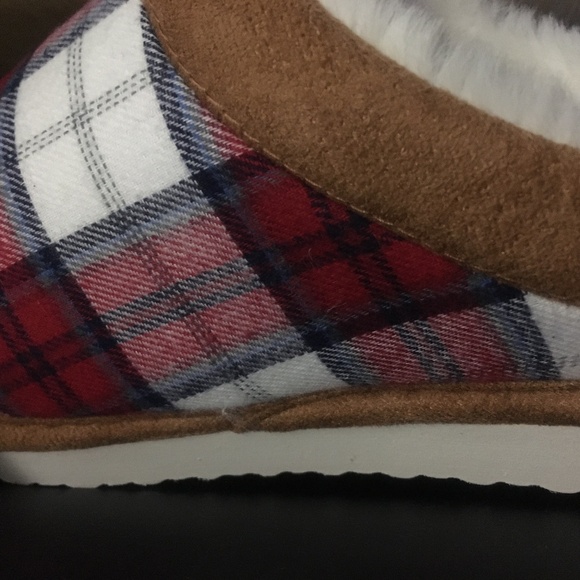 new Club Room Men's Blackwatch Red Tartan Slip-On Slippers in Size Small 6 - 7 - Picture 8 of 9